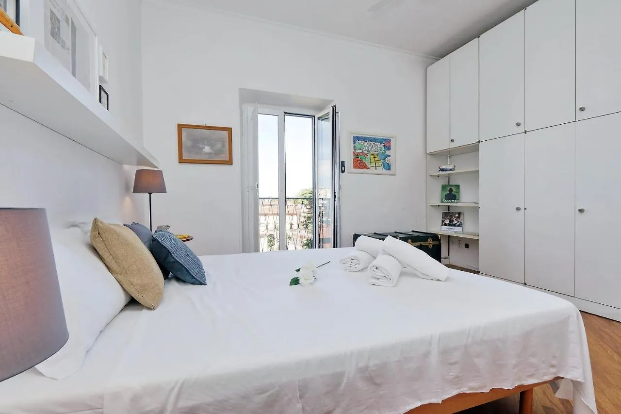 Pompeo Magno Apartment Rome 0*,  Italië